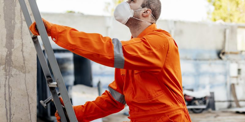 side-view-worker-uniform-with-protective-mask